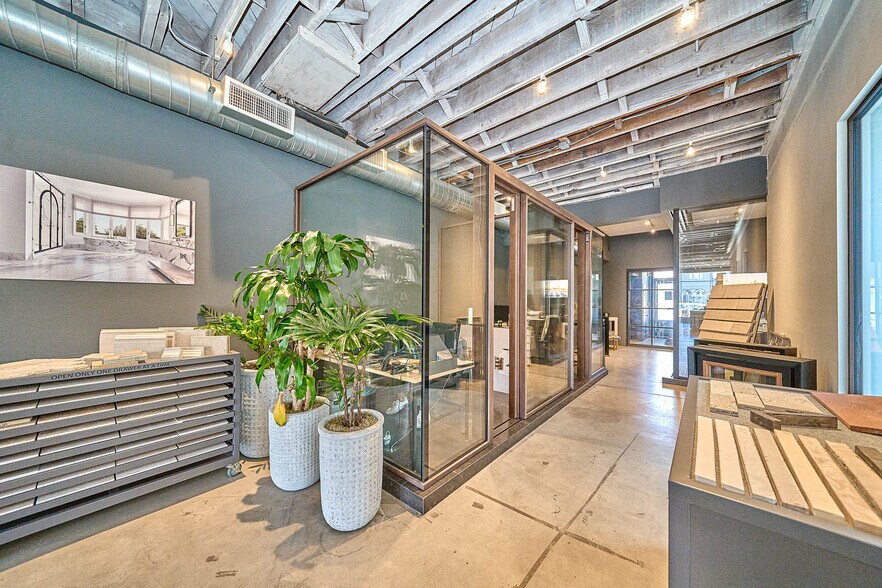 More Photos Of 7223 Beverly Blvd, Los Angeles Storefront Retail Office For Sale