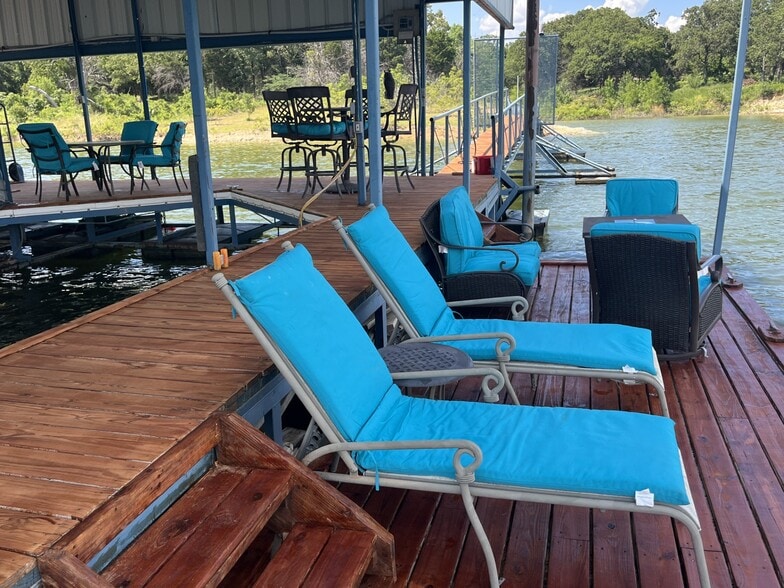 More Photos Of 286 Lake Shore Dr, Pottsboro Marina For Sale