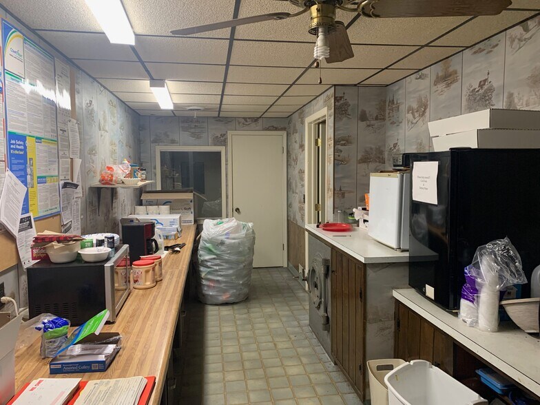 More Photos Of 346 E Orvis St, Massena Freestanding For Lease