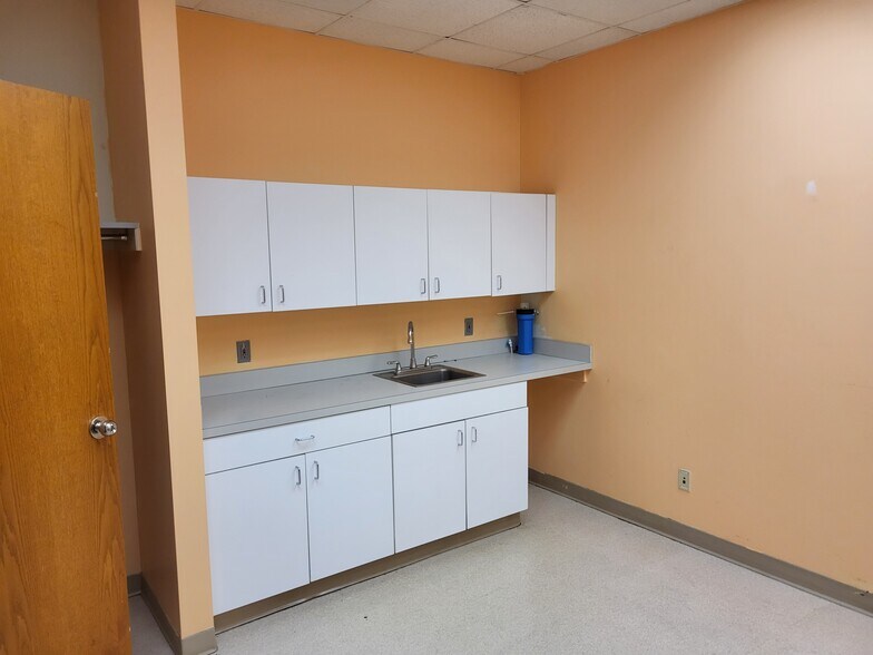 More Photos Of 2900 O St, Lincoln Office For Lease