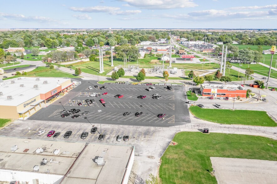 More Photos Of 10 Clinton Plz, Clinton Storefront For Sale