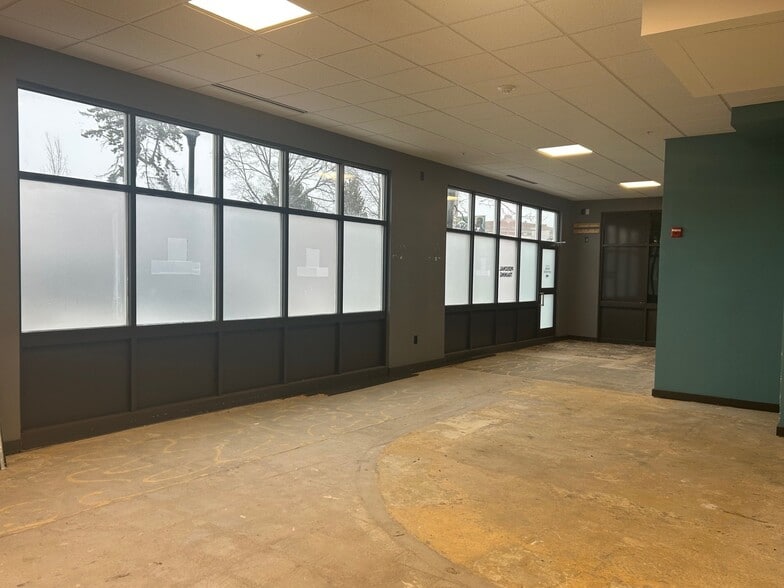 More Photos Of 430-432 Massachusetts Ave, Arlington Storefront Retail Office For Lease