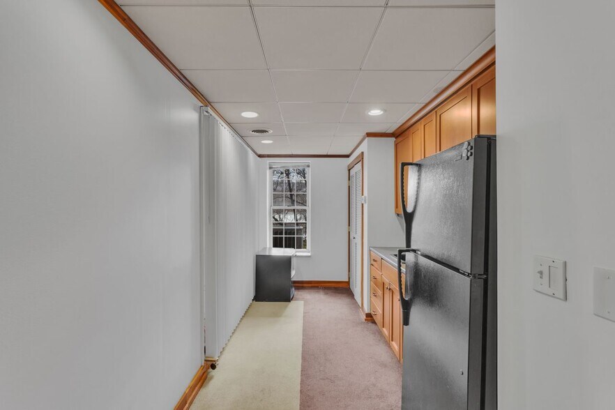 More Photos Of 1106 Ohio River Blvd, Sewickley Office For Sale