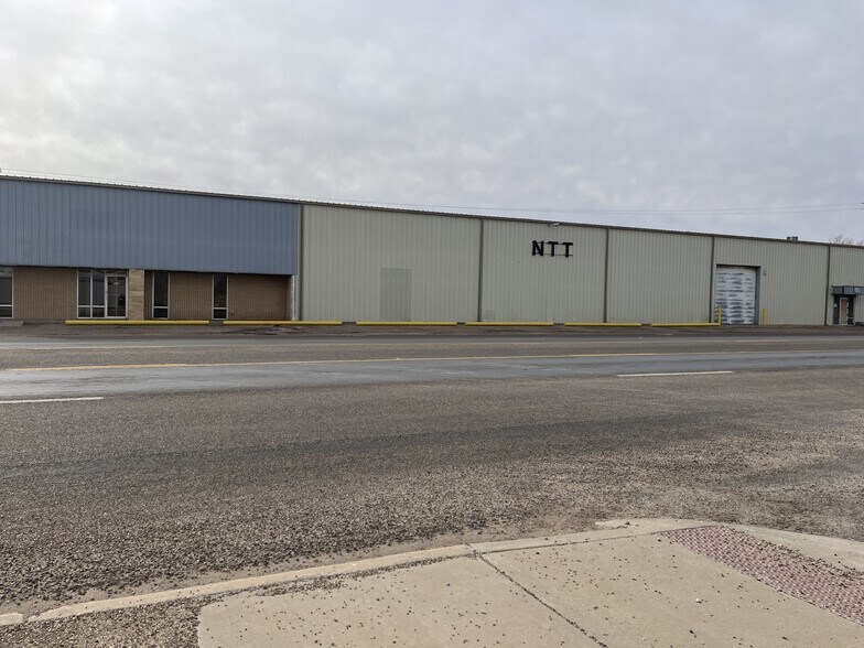 More Photos Of 1012 E Waylon Jennings Blvd, Littlefield Industrial For Sale