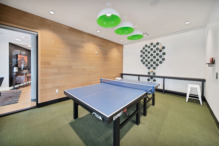 More Photos Of 11811-11821 NE 128th St, Kirkland Multifamily For Sale