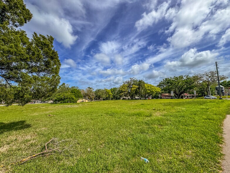 More Photos Of 615 Old Hospital Dr, Brooksville Land For Sale