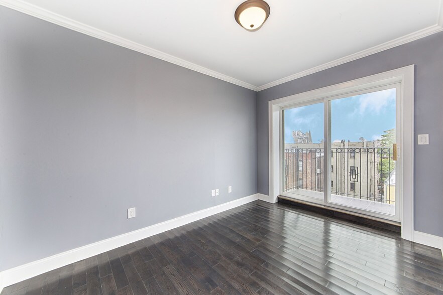 More Photos Of 413 57th St, Brooklyn Apartments For Sale