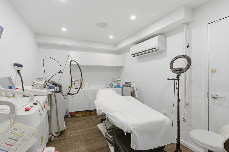 More Photos Of 415 Broadway, Brooklyn Storefront Retail Residential For Lease