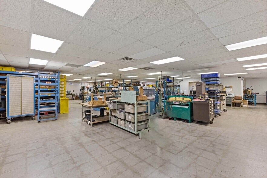 More Photos Of 1094 N Main St, Ashland City Light Manufacturing For Sale