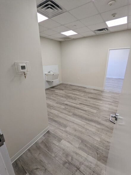 More Photos Of 286-290 Lodi St, Hackensack Warehouse For Sale