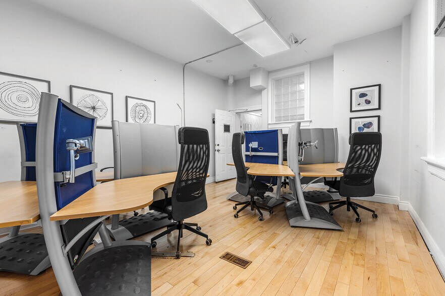 More Photos Of 226 Argyle Ave, Ottawa Office For Sale