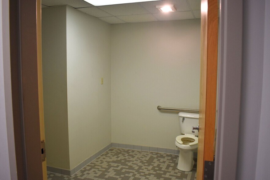 More Photos Of 45 Chenango St, Binghamton Office For Lease