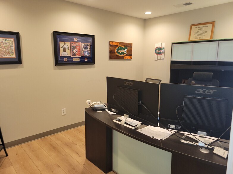 More Photos Of 63 Schinger Ave, Ridgeland Light Distribution For Lease