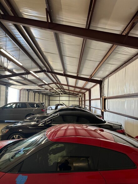 More Photos Of 601 Enterprise Dr, Edmond Office For Lease