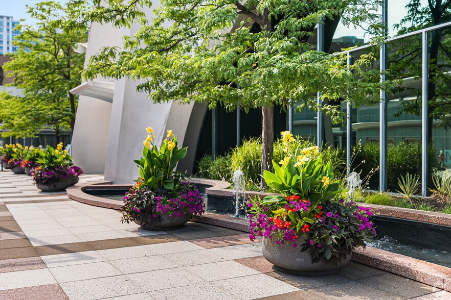 More Photos Of 1 Landmark Sq, Stamford Unknown For Lease