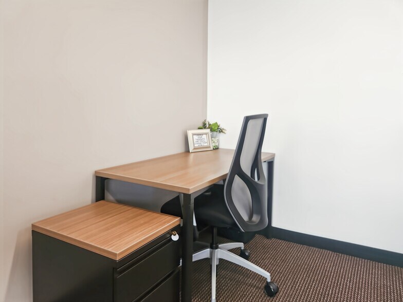 More Photos Of 7301 N 16th St, Phoenix Coworking Space