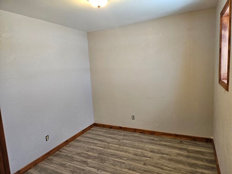 More Photos Of 624 Central Ave, Florence Storefront Retail Residential For Sale