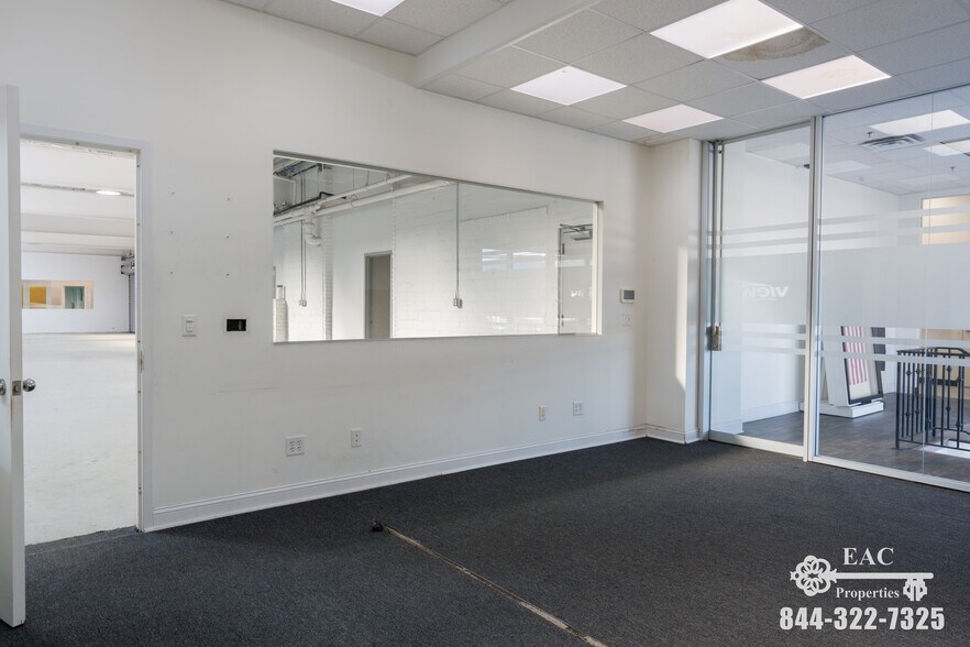 More Photos Of 482 Glenbrook Rd, Stamford Manufacturing For Lease