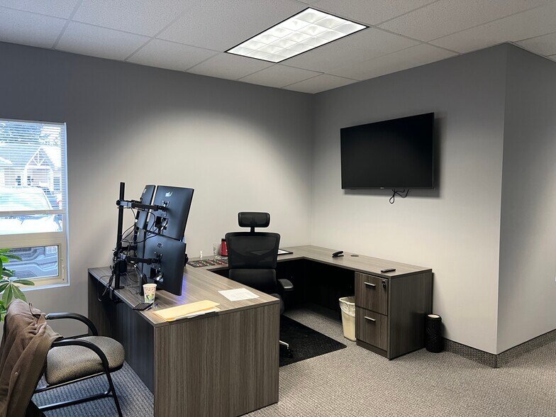 More Photos Of 7658 Design Dr, Baxter Office For Sale