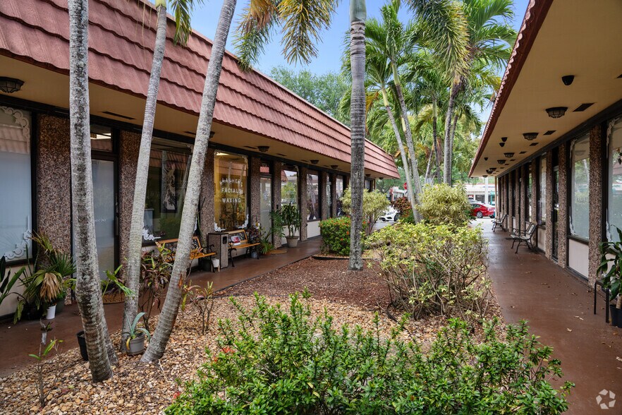 More Photos Of , Coral Springs General Retail For Sale