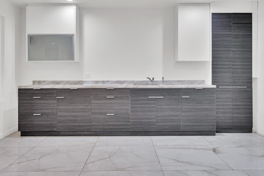 More Photos Of 8100 Electric Ave, Stanton Warehouse For Sale