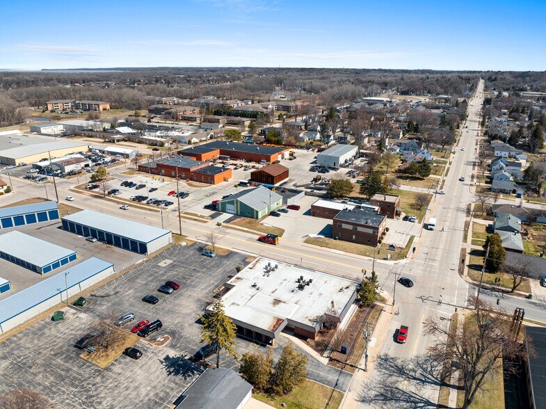 More Photos Of 1751 Deckner Ave, Green Bay Medical For Sale