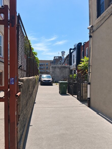More Photos Of 191A Utica Ave, Brooklyn Storefront Retail Residential For Sale