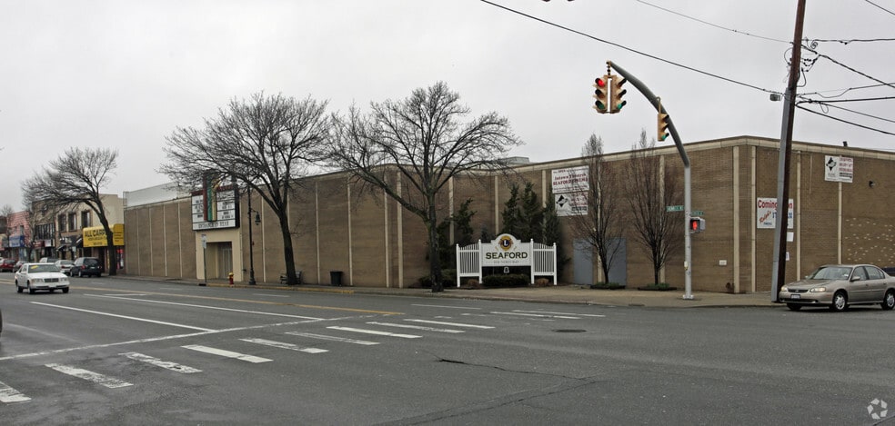 More Photos Of 3947-3951 Merrick Rd, Seaford Freestanding For Lease