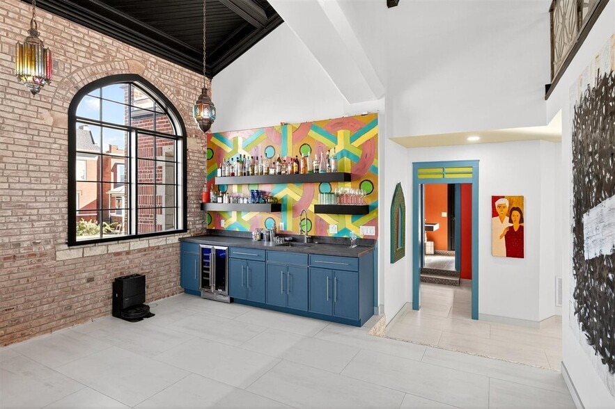 More Photos Of 1034 S Kingshighway Blvd, Saint Louis Office For Sale