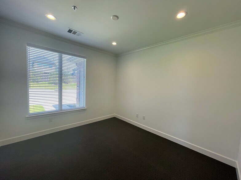 More Photos Of 400 Stonebrook Pky, Frisco Unknown For Lease