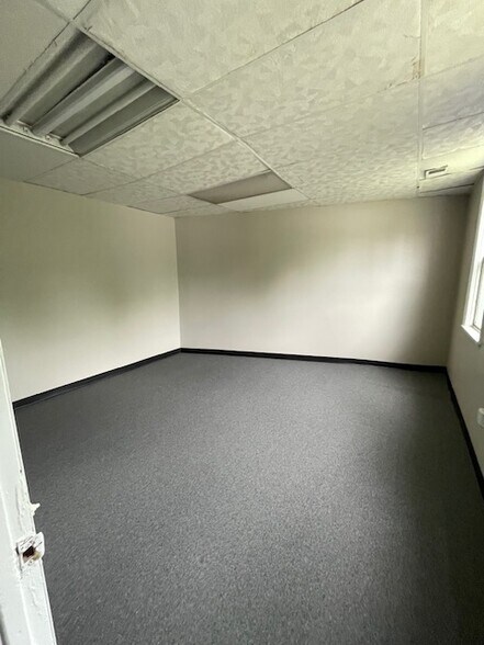 More Photos Of 4805 42nd Pl, Hyattsville Office For Lease