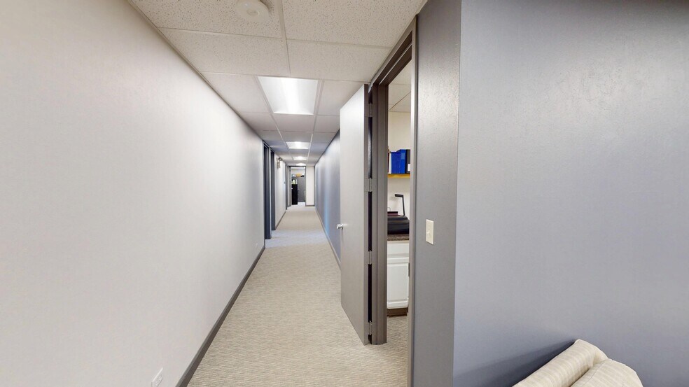 More Photos Of 1650 N Arlington Heights Rd, Arlington Heights Office For Lease