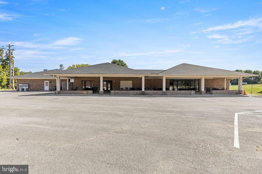 Primary Photo Of 838 Bowling Green Rd, Front Royal Golf Course Driving Range For Sale