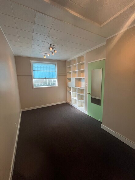 More Photos Of 2929 Summit St, Oakland Office Residential For Lease