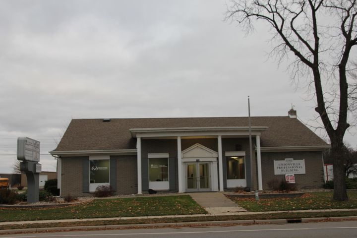 More Photos Of 6586 Center St, Unionville Bank For Sale