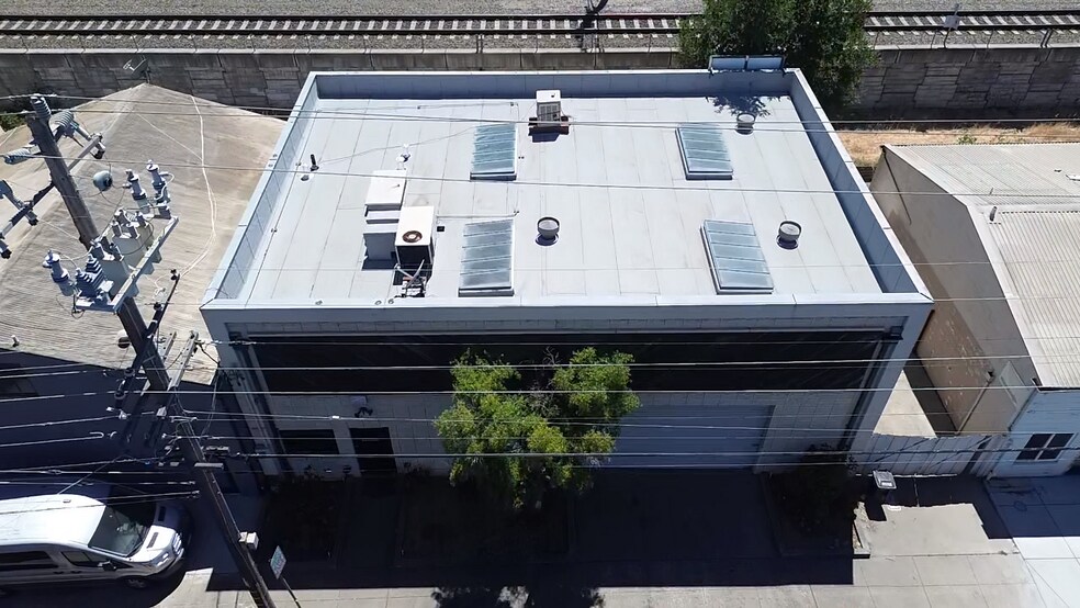 More Photos Of 840 Old County Rd, Belmont Warehouse For Lease