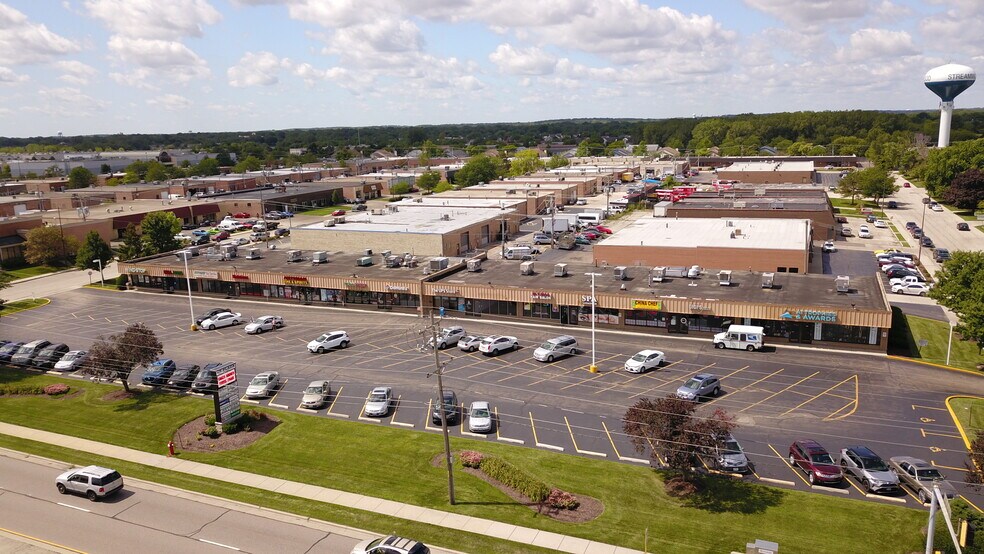 More Photos Of 670-698 S Barrington Rd, Suite, Streamwood Unknown For Lease