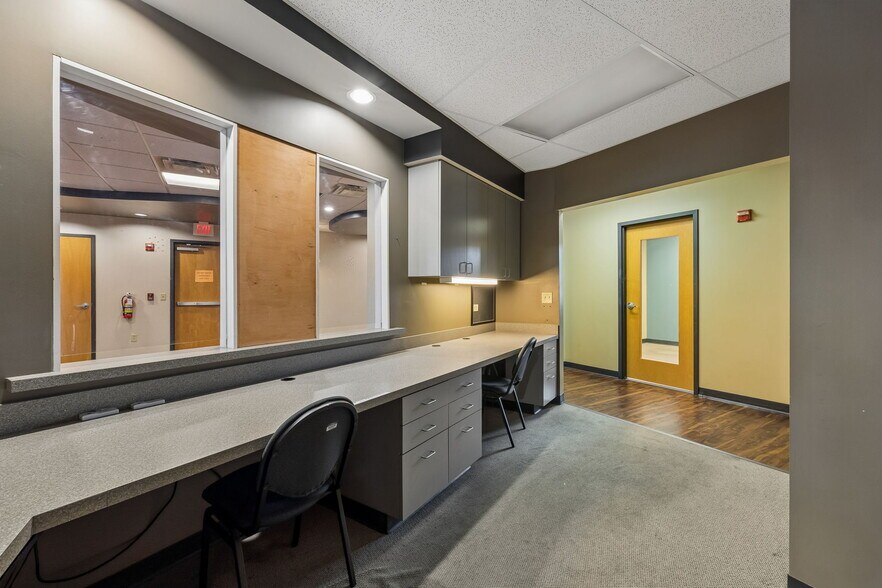 More Photos Of 1718 Charlotte Ave, Nashville Medical For Lease