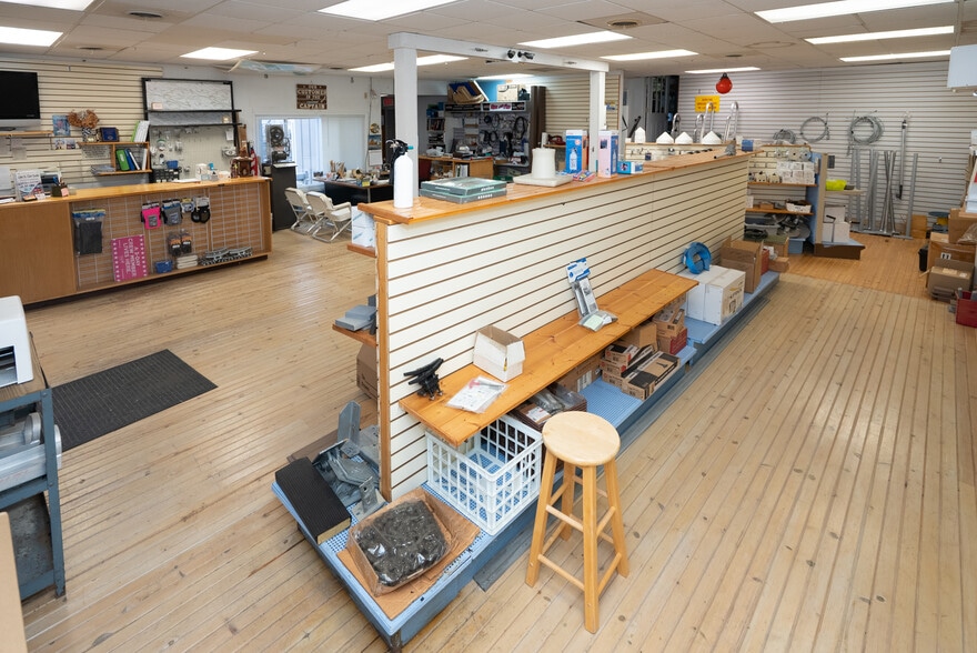 More Photos Of 7427 Dyke Rd, Clay Freestanding For Lease