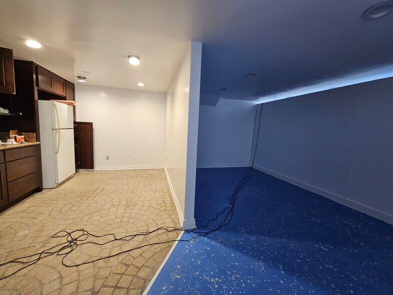 More Photos Of 2652-2662 Honolulu Ave, Montrose Freestanding For Lease