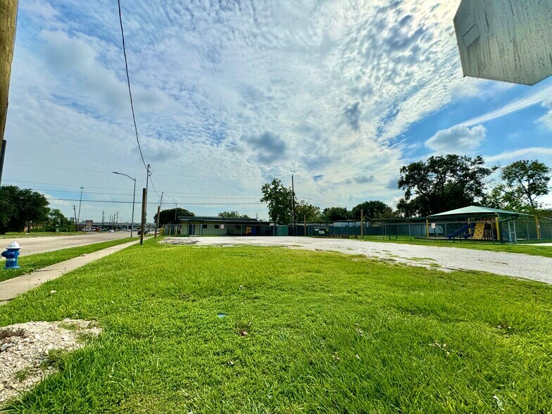 More Photos Of 5434 Melanite Ave, Houston Land For Lease