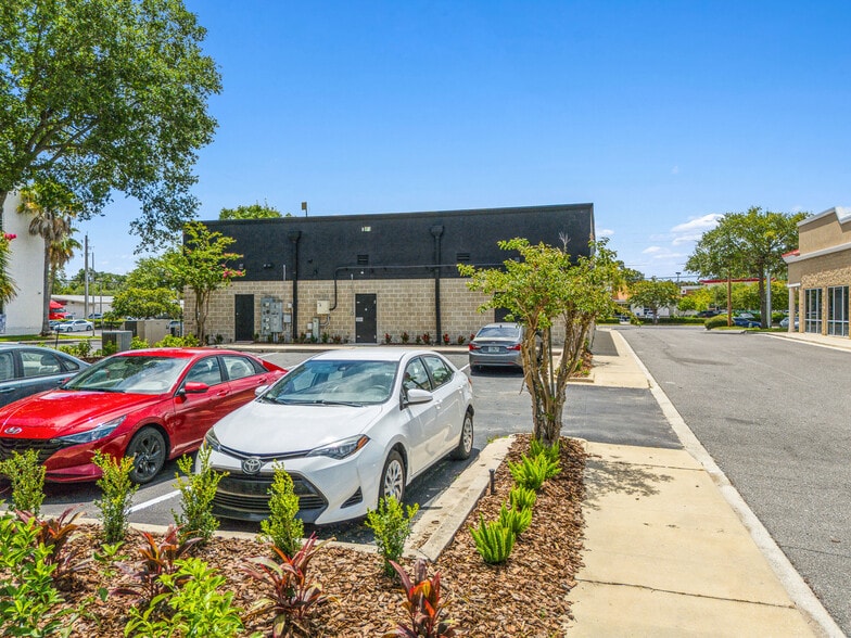 More Photos Of 3655 University Blvd W, Jacksonville Freestanding For Sale