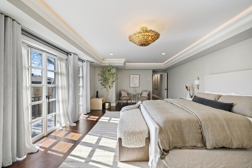 More Photos Of 1810 W 35th St, Austin Specialty For Sale