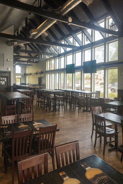 More Photos Of 251 Exchange Blvd, Rochester Restaurant For Lease