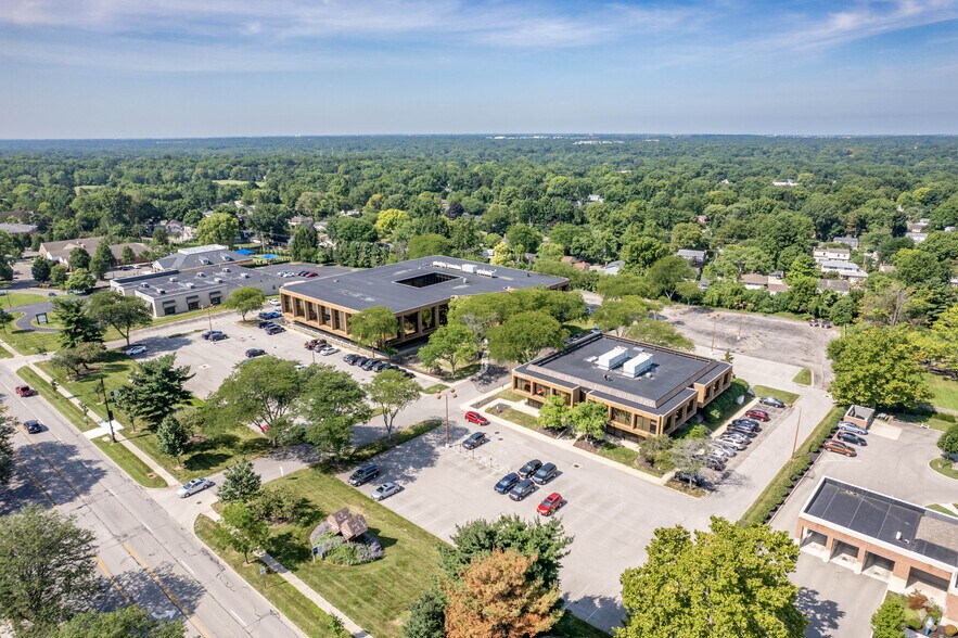 More Photos Of 6797 N High St, Worthington Unknown For Lease