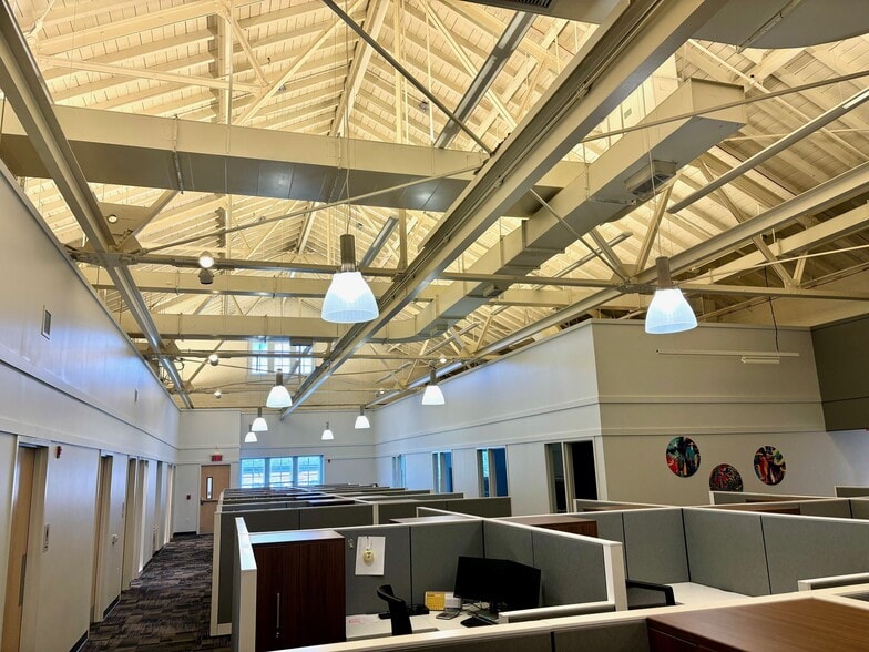 More Photos Of 5101 S Broad St, Philadelphia Office For Lease