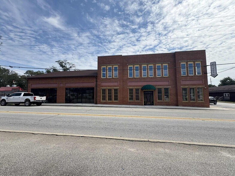 Primary Photo Of 3089 Main St, Mansfield Service For Lease