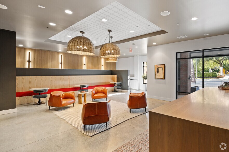 More Photos Of 440 N Monroe St, Tallahassee Apartments For Lease