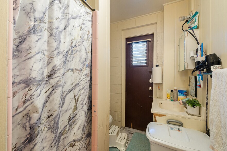 More Photos Of 1420 Ward Ave, Honolulu Apartments For Sale