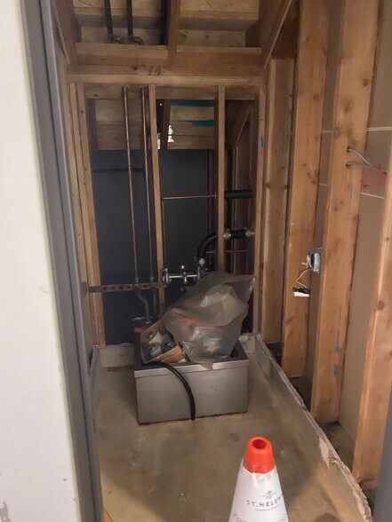 More Photos Of 1320 Main St, Saint Helena Storefront For Lease